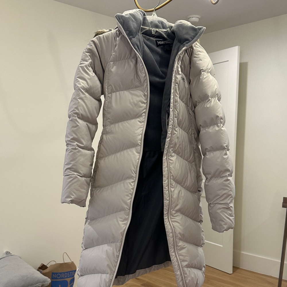 Marmot  Montreal puffer coat size xs hooded faux fur